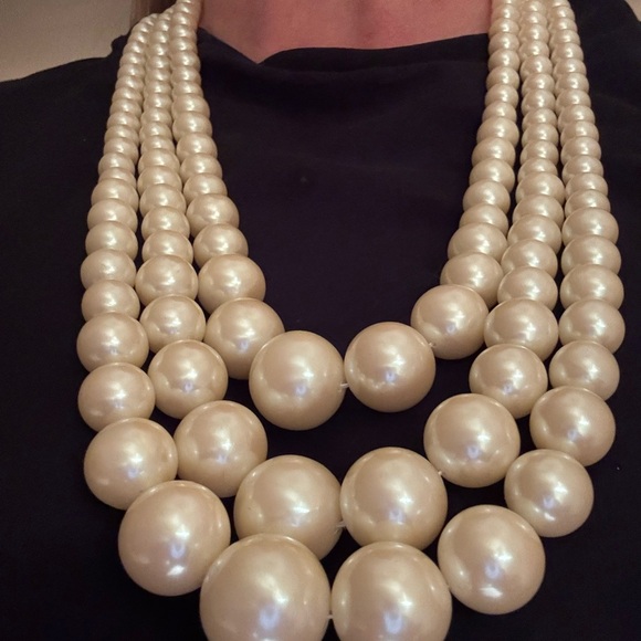 VINTAGE PEARL5 STRAND CREAMY IVORY NECKLACE - Picture 9 of 11